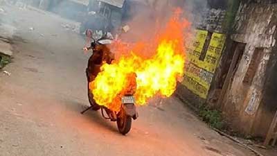 
Electric Vehicles Are Catching Fire : Daily Current Affairs 